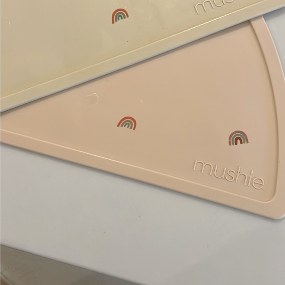 Mushie Kids Silicone Placemats - Cream and Beige